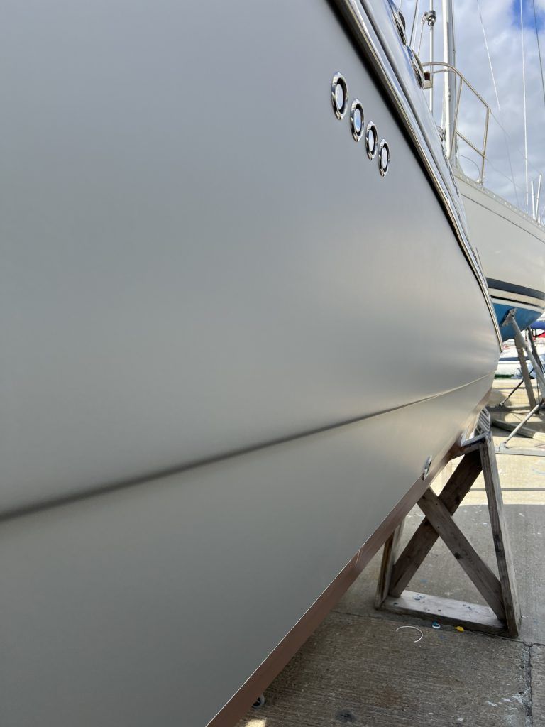 Premier yacht hull wrap windy 5