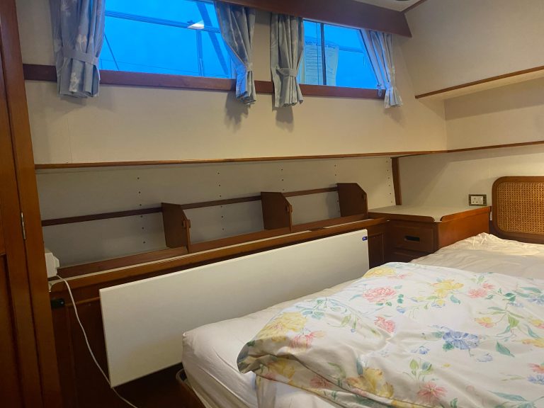 Premier yacht wraps bedroom wrap white 7