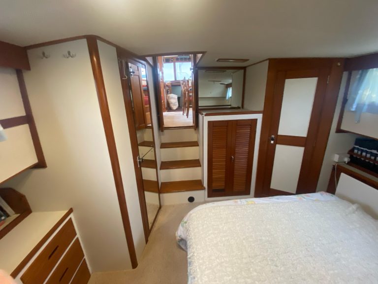 Premier yacht wraps bedroom wrap white 9