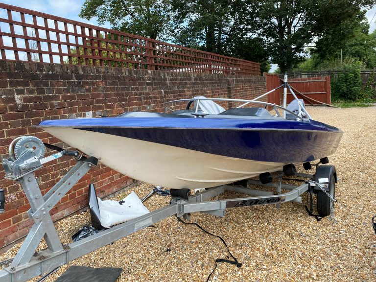Premier yacht wraps hull band 3