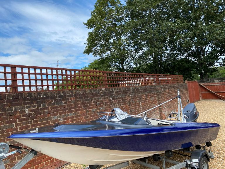 Premier yacht wraps hull band 4