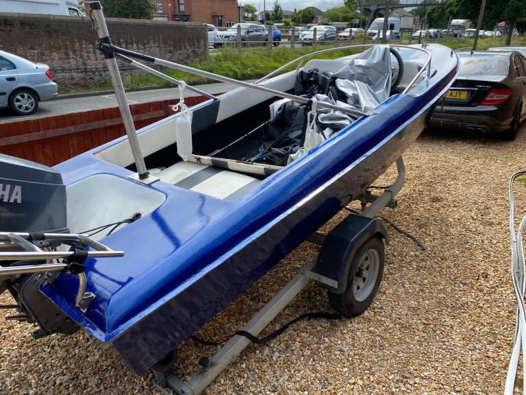 Premier yacht wraps hull band 6