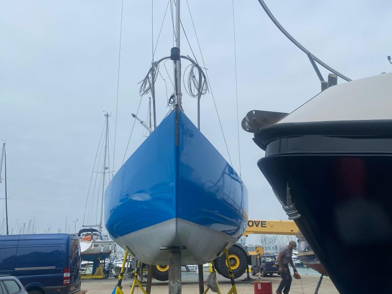 Premier yacht wraps hull bright blue 4