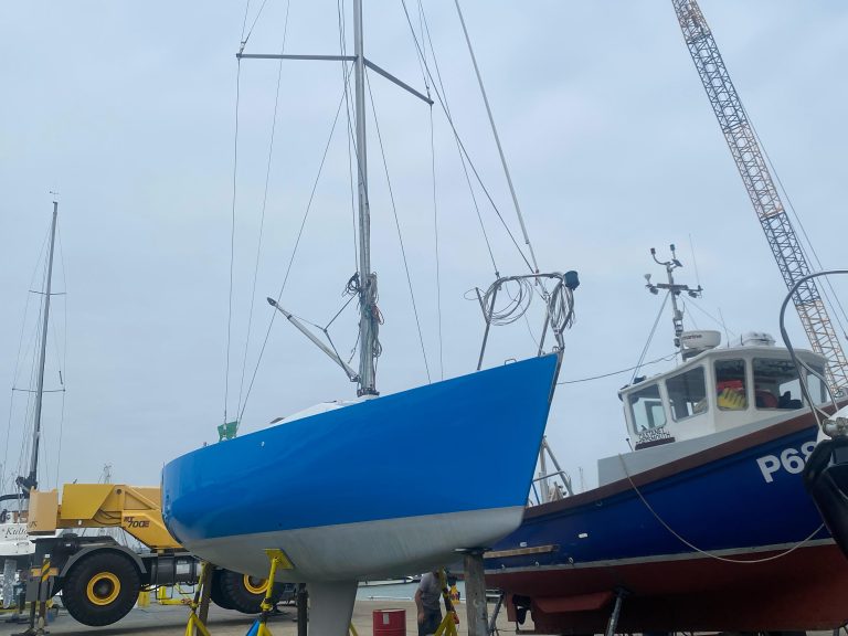 Premier yacht wraps hull bright blue 5