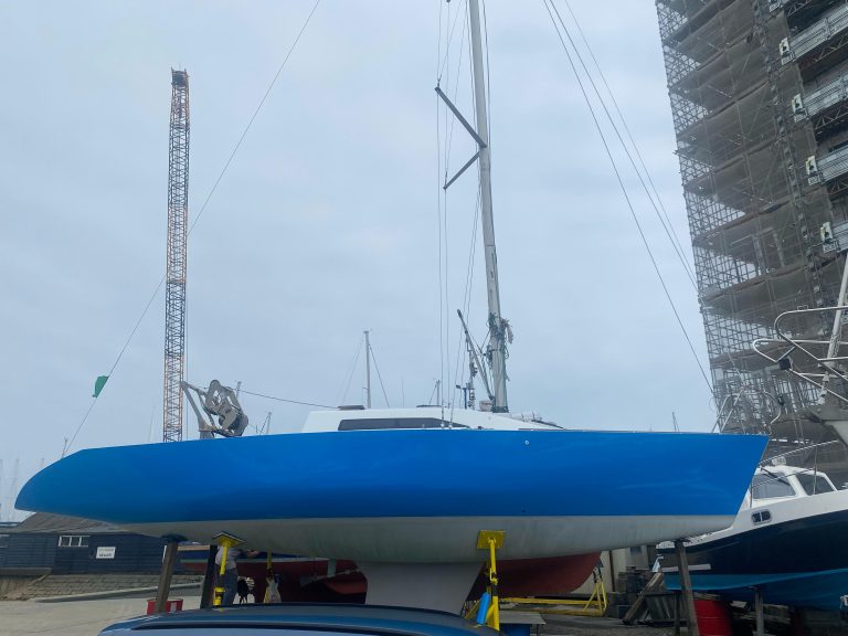 Premier yacht wraps hull bright blue 6