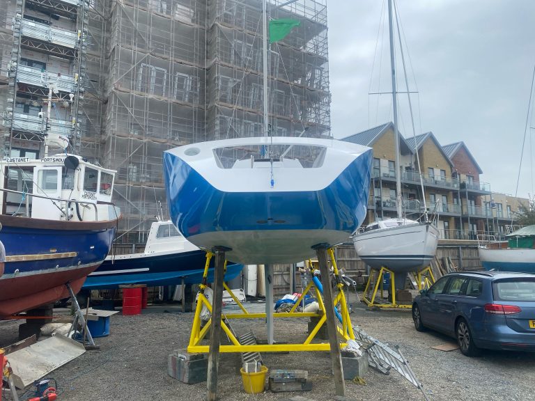 Premier yacht wraps hull bright blue 8