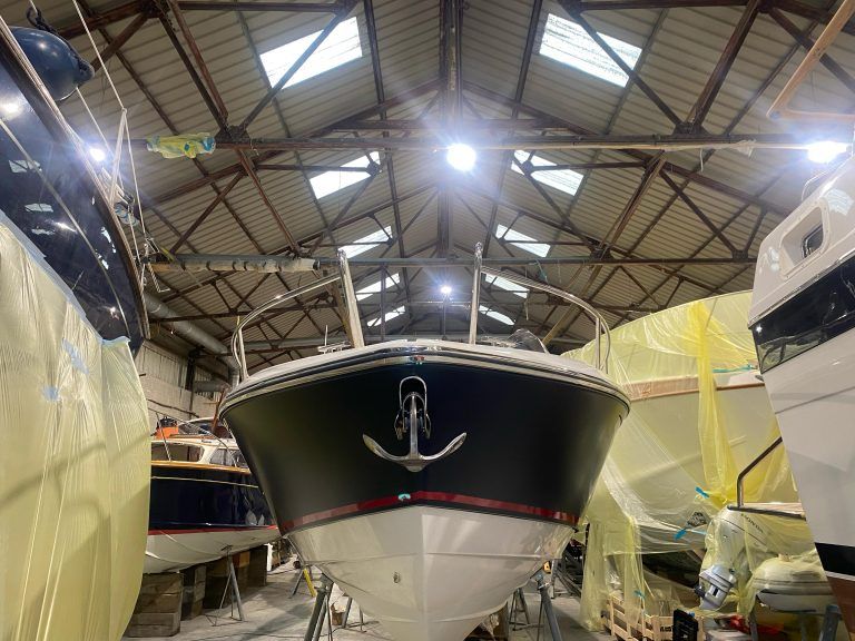 Premier yacht wraps hull red stripes 4