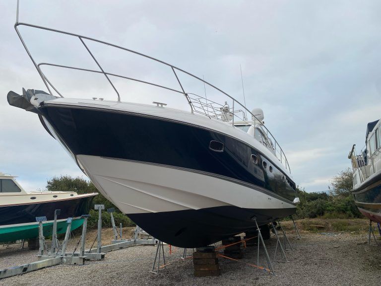 Premier yacht wraps hull wrap e