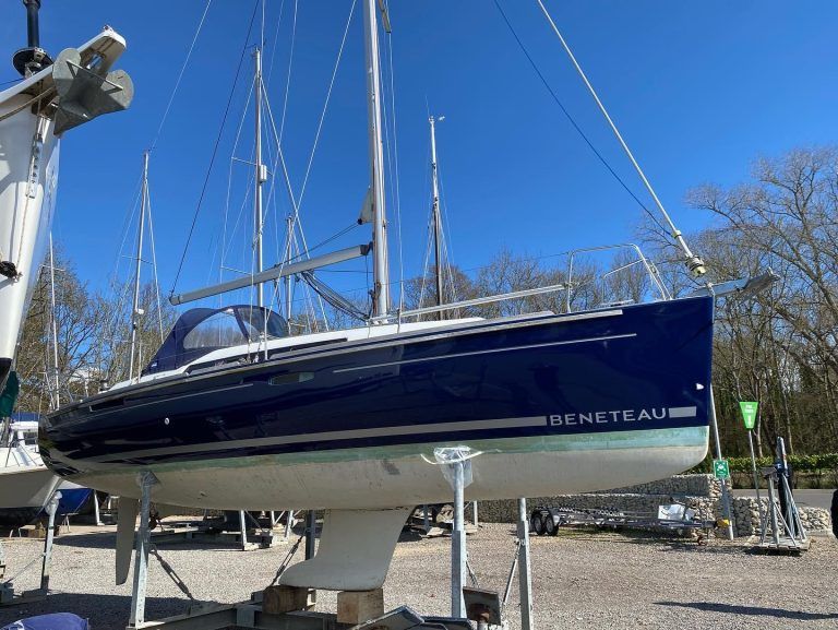 Premier yacht wraps hull wrap name 1