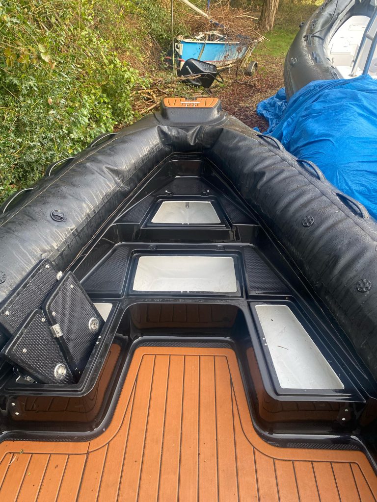 Premier yacht wraps rib side panel gloss 3
