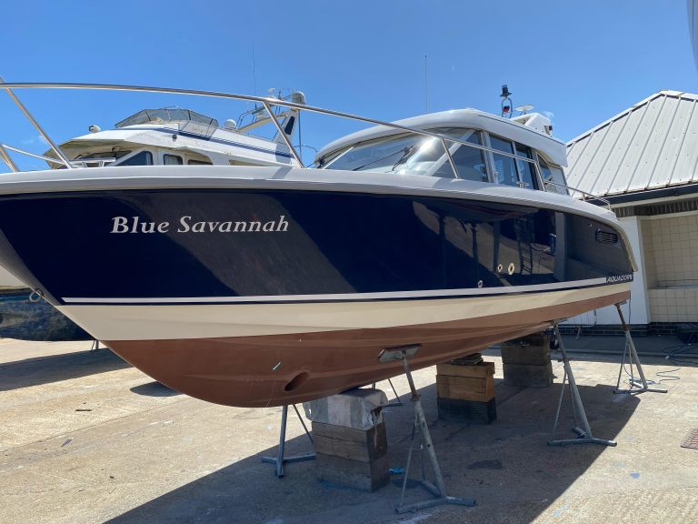 Premier yacht wraps savannah hull stripes 1