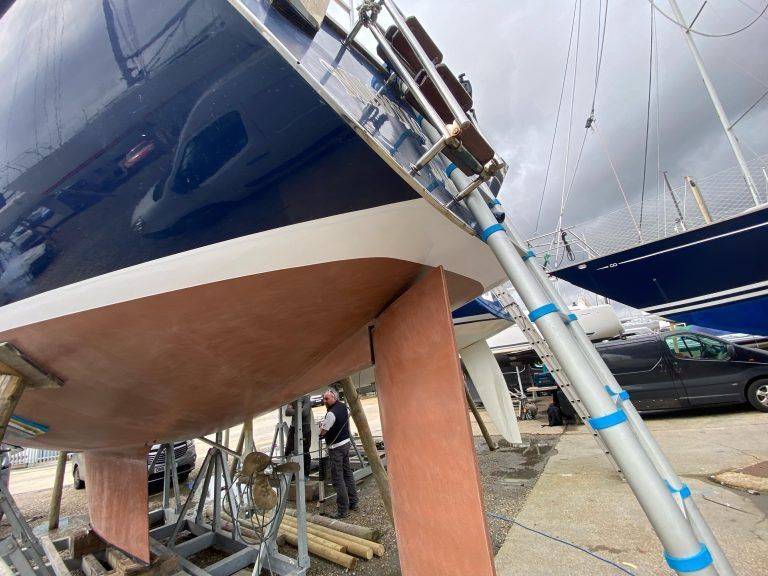 Premier yacht wraps white stripes 4